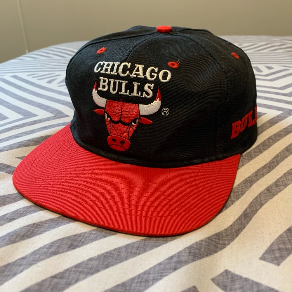 Chicago Bulls snapback hat. Nice classic logo